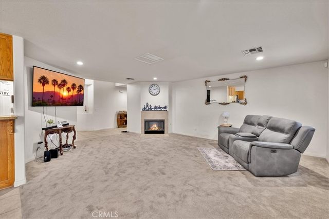 8514 Barberry Avenue, Yucca Valley, CA 92284