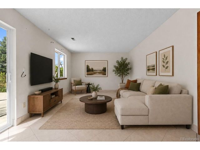 16114 E Iowa Ave, Aurora, CO 80017