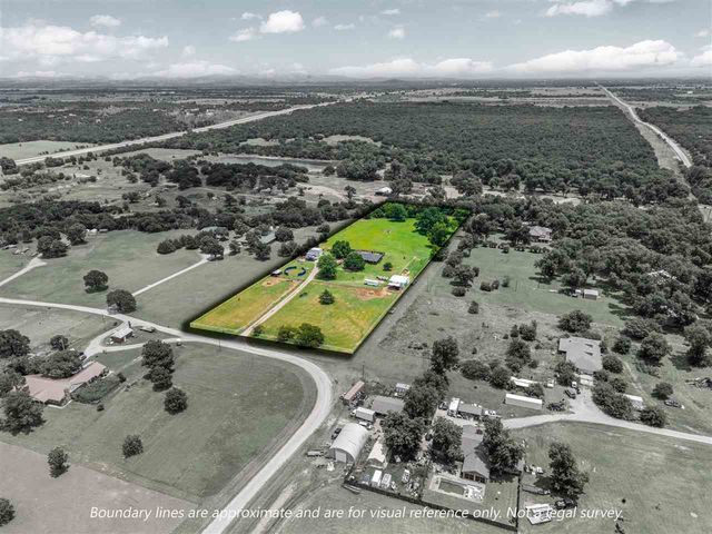 212 NW Holsey Ln, Indiahoma, OK 73552