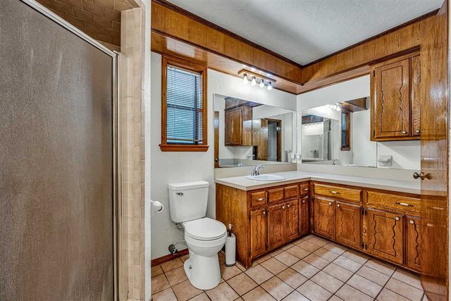 212 NW Holsey Ln, Indiahoma, OK 73552