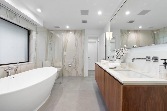 500 NE 14th Avenue, Fort Lauderdale, FL 33301