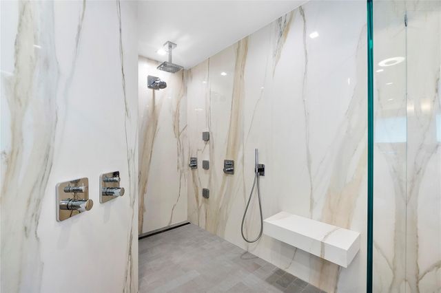 500 NE 14th Avenue, Fort Lauderdale, FL 33301