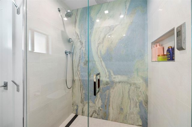 500 NE 14th Avenue, Fort Lauderdale, FL 33301