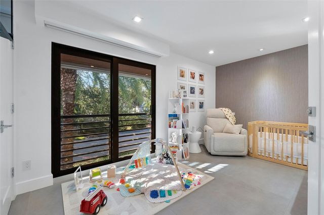 500 NE 14th Avenue, Fort Lauderdale, FL 33301