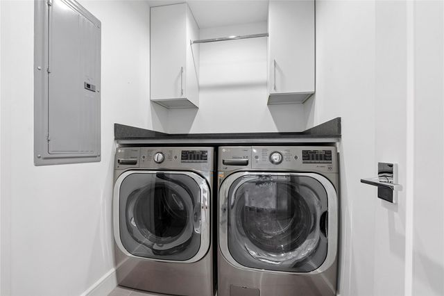 500 NE 14th Avenue, Fort Lauderdale, FL 33301