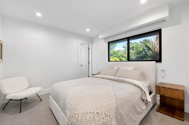 500 NE 14th Avenue, Fort Lauderdale, FL 33301