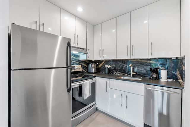500 NE 14th Avenue, Fort Lauderdale, FL 33301