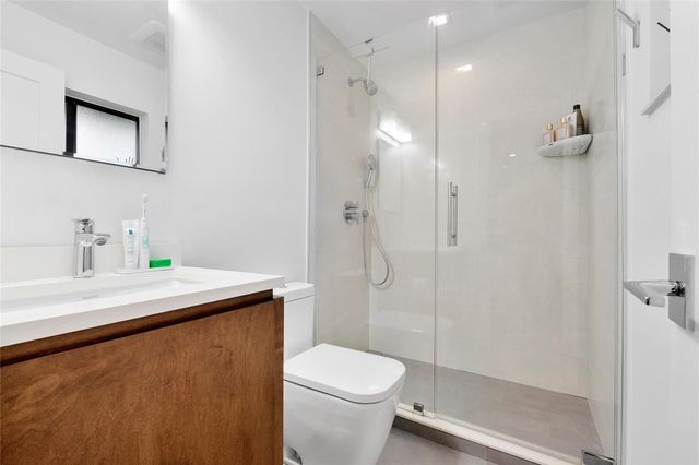 500 NE 14th Avenue, Fort Lauderdale, FL 33301