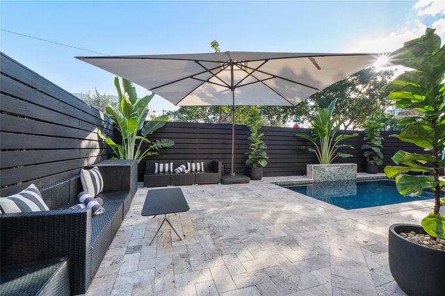 500 NE 14th Avenue, Fort Lauderdale, FL 33301