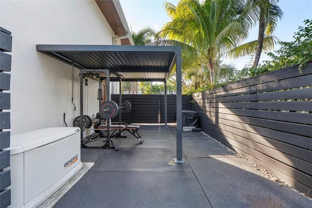 500 NE 14th Avenue, Fort Lauderdale, FL 33301