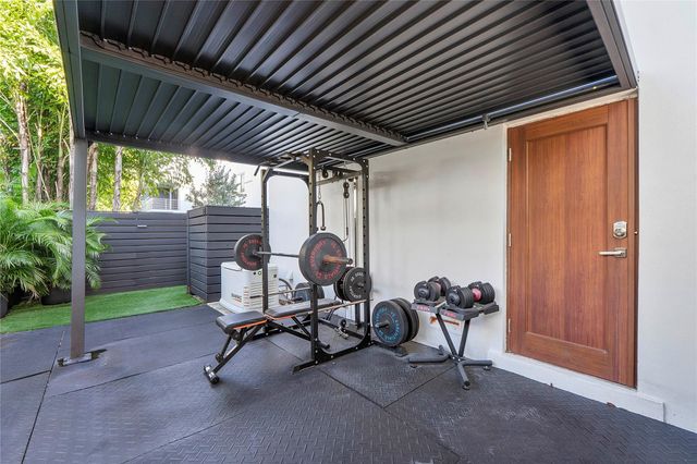 500 NE 14th Avenue, Fort Lauderdale, FL 33301