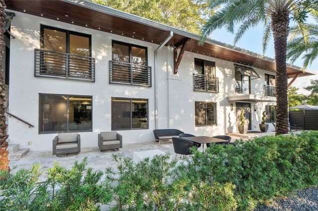 500 NE 14th Avenue, Fort Lauderdale, FL 33301