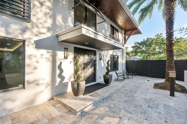 500 NE 14th Avenue, Fort Lauderdale, FL 33301