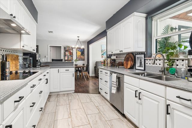 201 Hickory Lane, Hickory Creek, TX 75065