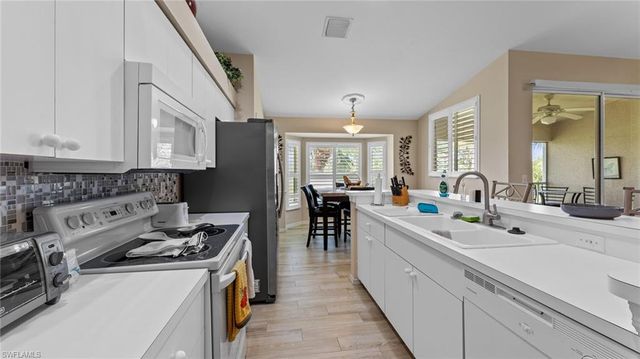 21361 Lancaster RUN 225, Estero, FL 33928