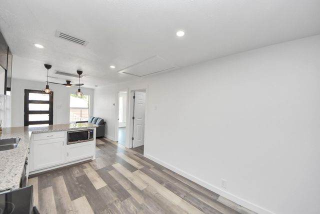 824 Wilkes Street, Houston, TX 77009
