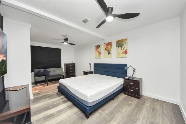 824 Wilkes Street, Houston, TX 77009