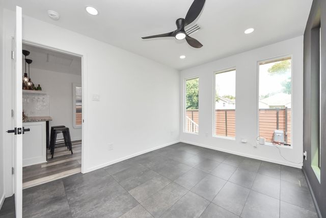 824 Wilkes Street, Houston, TX 77009