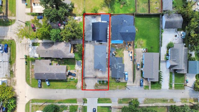 824 Wilkes Street, Houston, TX 77009