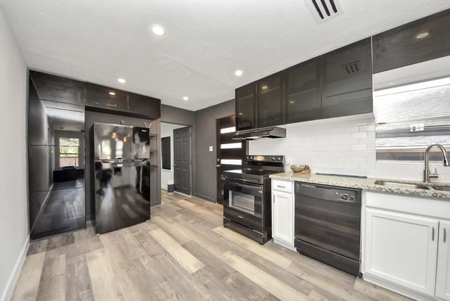 824 Wilkes Street, Houston, TX 77009