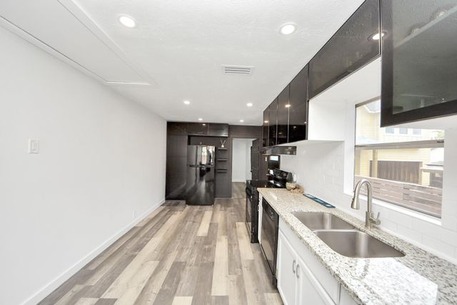 824 Wilkes Street, Houston, TX 77009