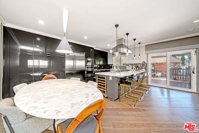 681 S Bronson Avenue, Los Angeles, CA 90005