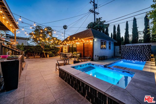 681 S Bronson Avenue, Los Angeles, CA 90005
