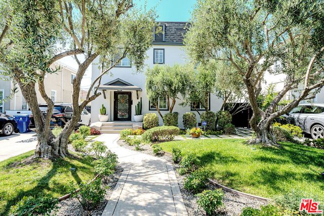 681 S Bronson Avenue, Los Angeles, CA 90005