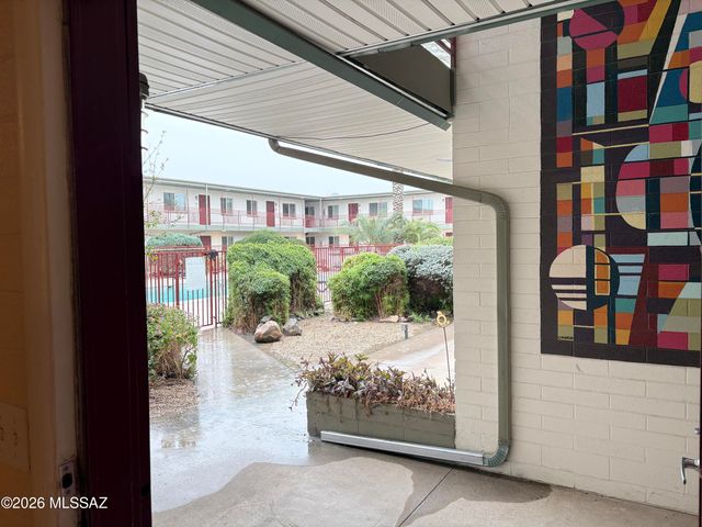 835 N 6th Ave Apt 18, Tucson, AZ 85705