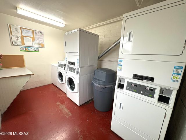 835 N 6th Ave Apt 18, Tucson, AZ 85705