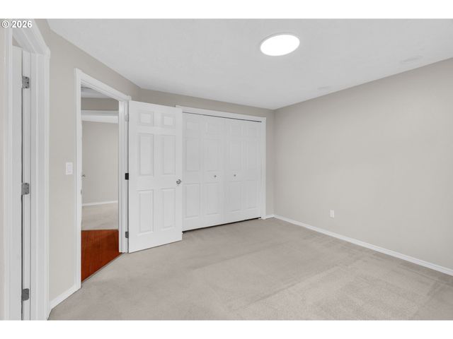 2203 Sw LARSSON Ave, Troutdale, OR 97060