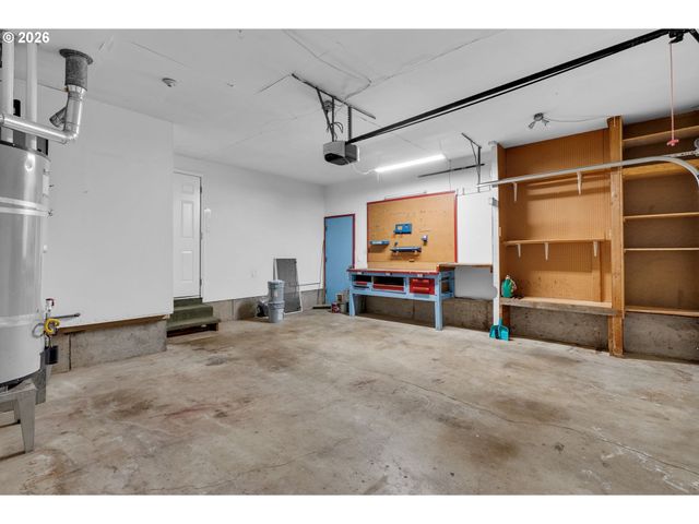 2203 Sw LARSSON Ave, Troutdale, OR 97060