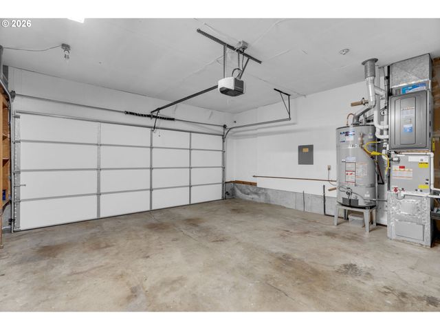 2203 Sw LARSSON Ave, Troutdale, OR 97060