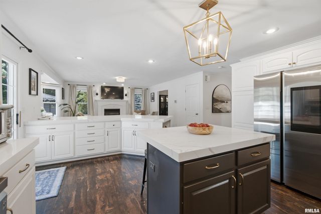 6209 N KILKENNY Drive, Edwards, IL 61528