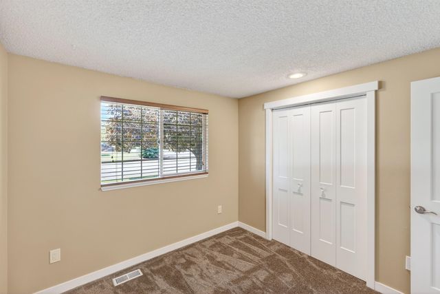 14405 E Sunnyside Dr, Spokane Valley, WA 99037