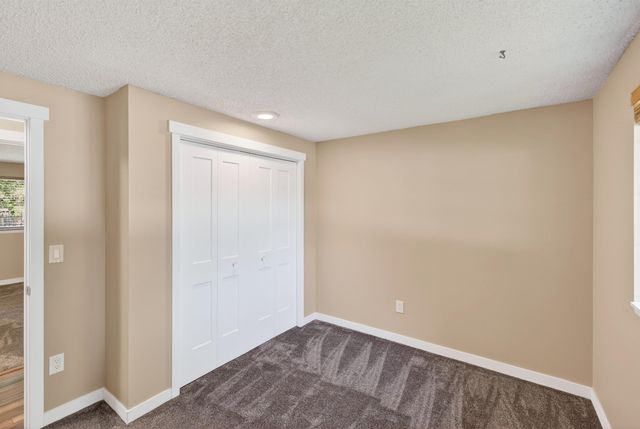14405 E Sunnyside Dr, Spokane Valley, WA 99037
