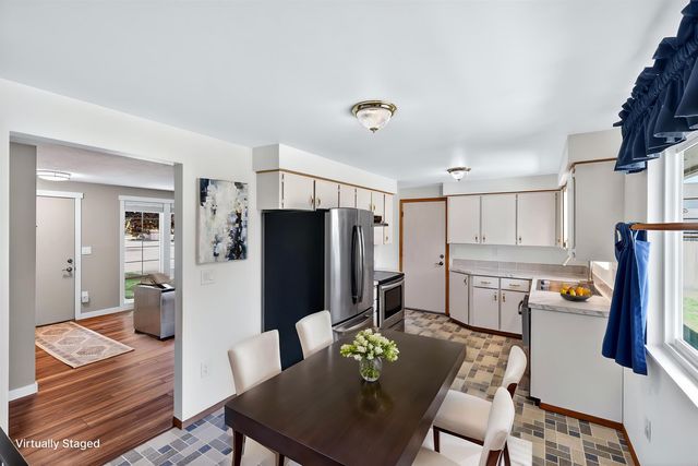 14405 E Sunnyside Dr, Spokane Valley, WA 99037