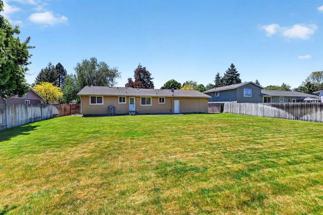 14405 E Sunnyside Dr, Spokane Valley, WA 99037