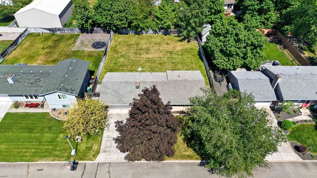 14405 E Sunnyside Dr, Spokane Valley, WA 99037