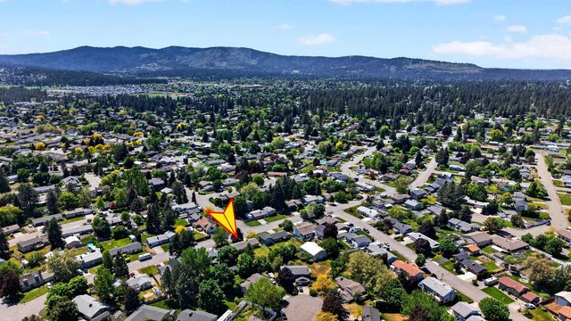 14405 E Sunnyside Dr, Spokane Valley, WA 99037