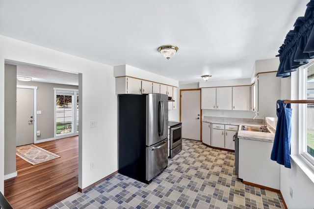 14405 E Sunnyside Dr, Spokane Valley, WA 99037
