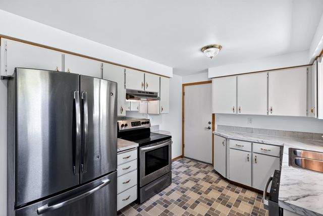 14405 E Sunnyside Dr, Spokane Valley, WA 99037