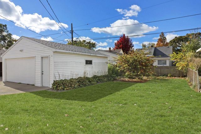 7530 34th AVENUE, Kenosha, WI 53142