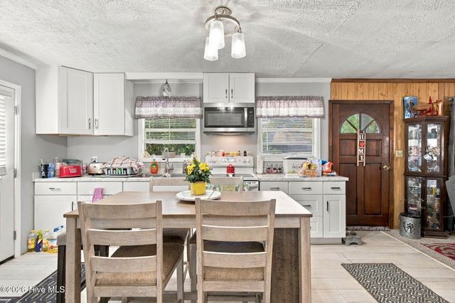 154 Bryan Road, Wilmington, NC 28412