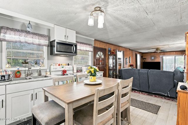 154 Bryan Road, Wilmington, NC 28412