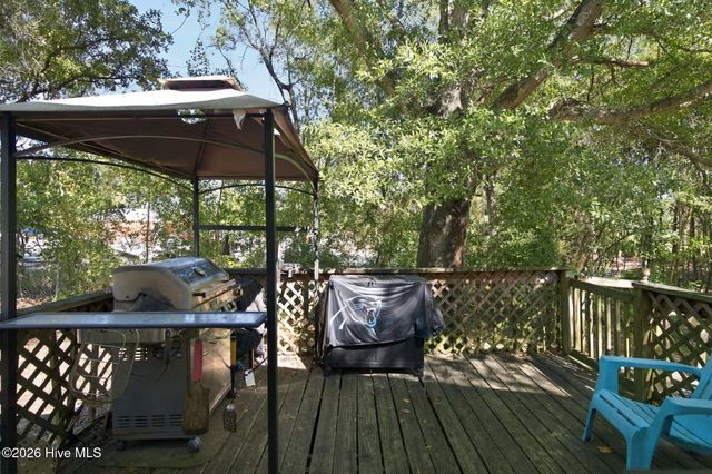 154 Bryan Road, Wilmington, NC 28412