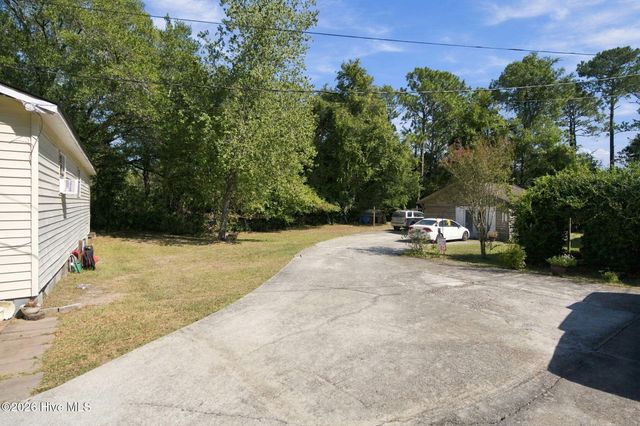 154 Bryan Road, Wilmington, NC 28412