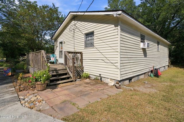 154 Bryan Road, Wilmington, NC 28412