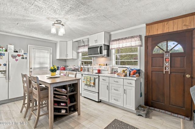 154 Bryan Road, Wilmington, NC 28412