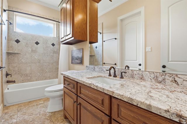 105 Brazos Hill Lane, Sealy, TX 77474